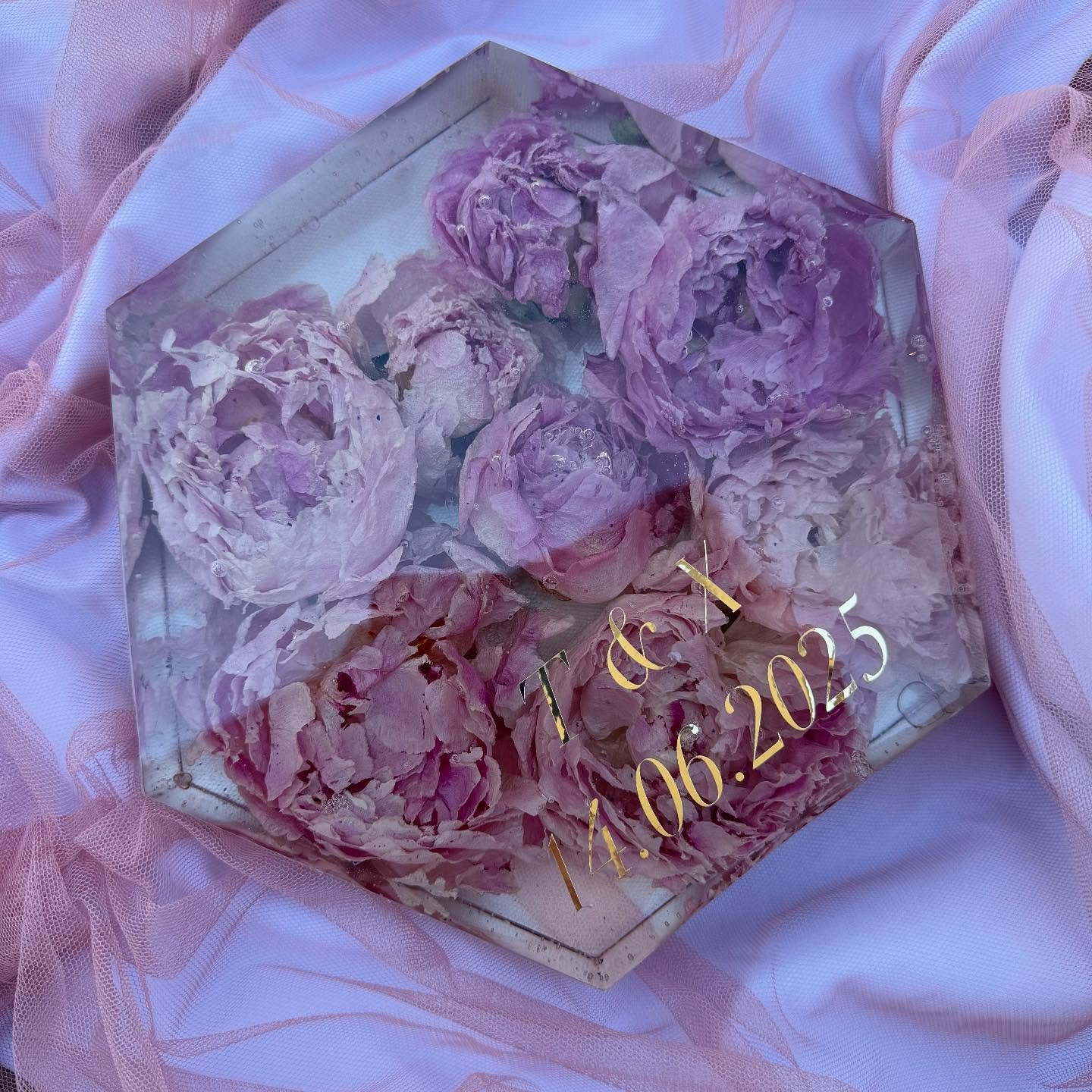 Ανθοδέσμη σε υγρό γυαλί εξάγωνο - Image 8