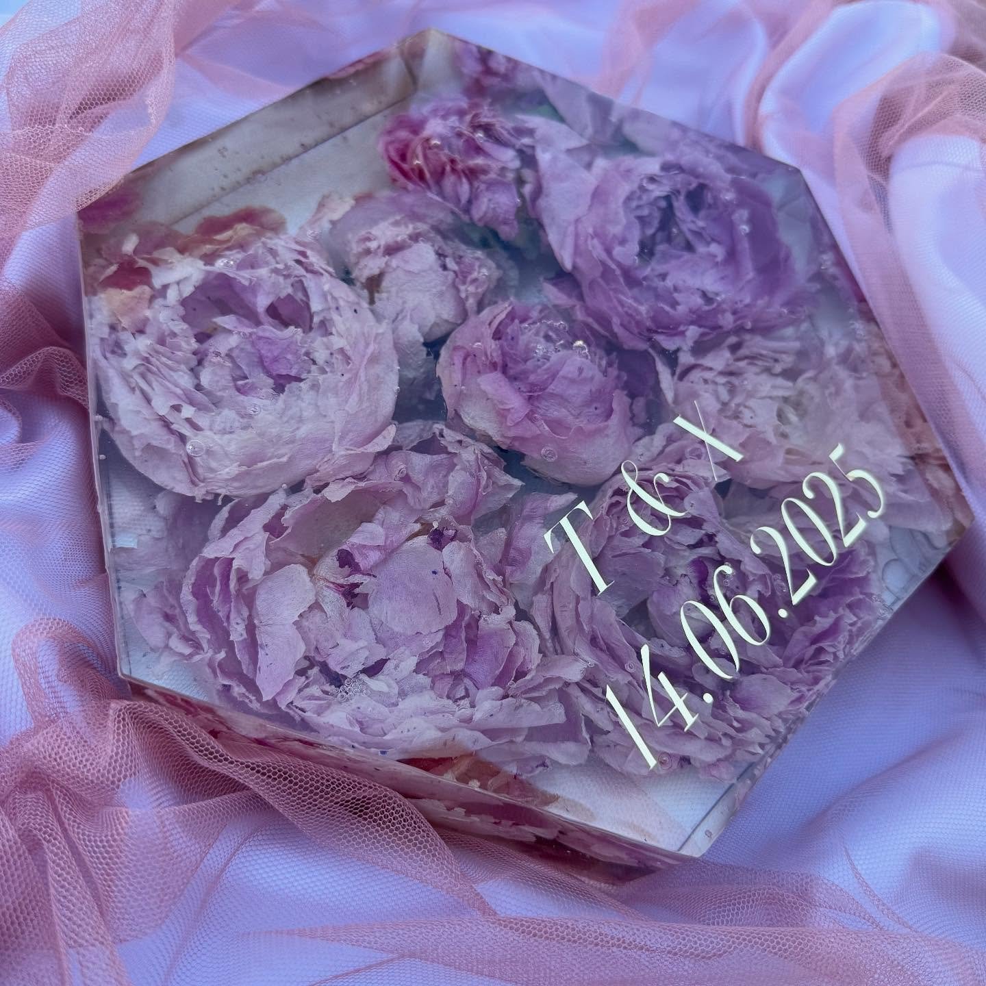 Ανθοδέσμη σε υγρό γυαλί εξάγωνο - Image 9